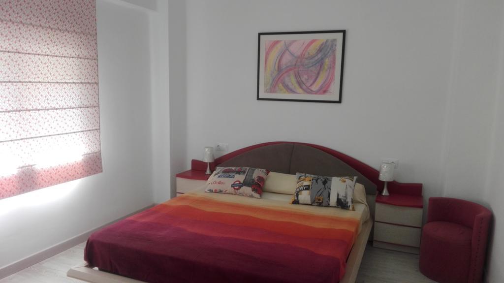 Apartamento Jardin De Ayora Valencia Bagian luar foto