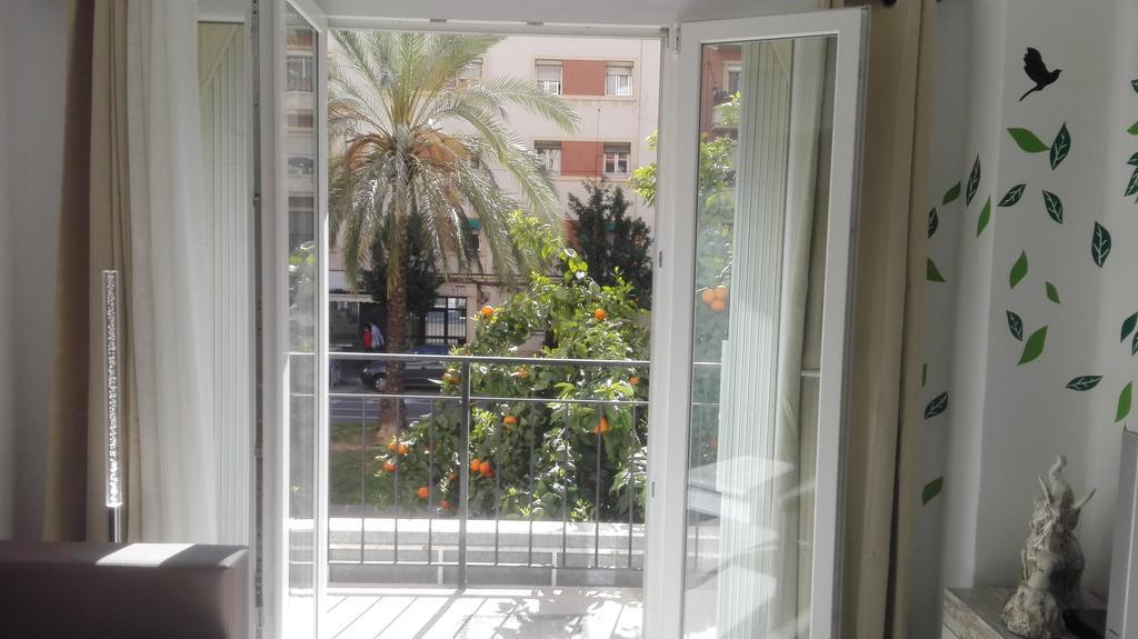 Apartamento Jardin De Ayora Valencia Bagian luar foto